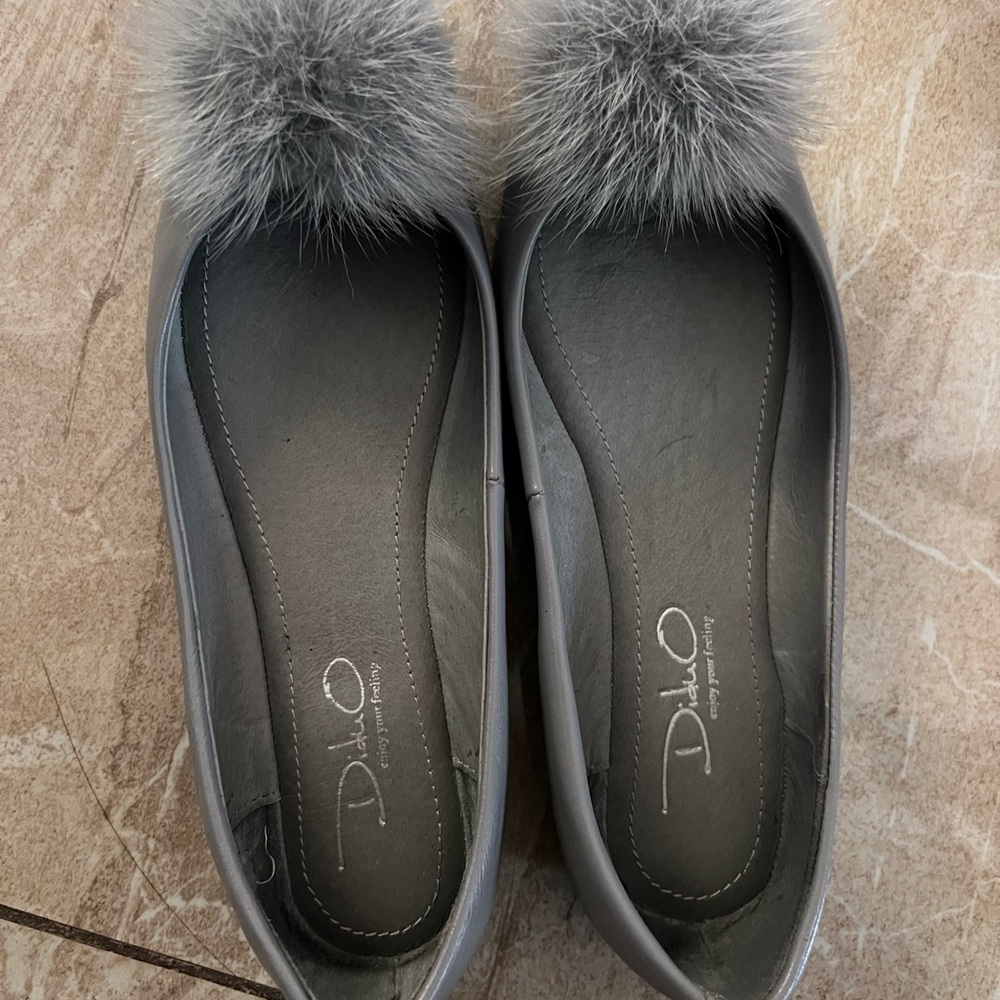 Gray Women's Shoes with Fur Pom